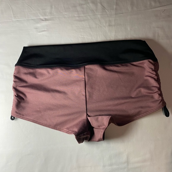 VICTORIAS SECRET GYM TO SWIM SHORTS BOTTOM SHORTIE MED NWT Brown W/Black - Picture 5 of 9